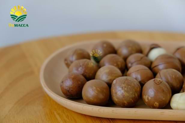 cach-rang-hat-macca-3-cach-rang-hat-macca-duoc-dung-pho-bien5